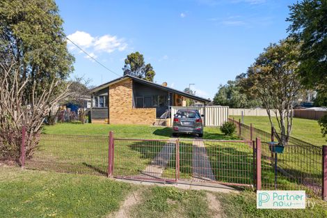 24 Bourne St, West Tamworth, NSW 2340