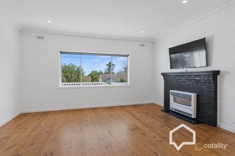 Property photo of 31 Marshall Crescent Kennington VIC 3550