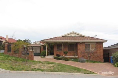 3 Quarry Hills Dr, Berwick, VIC 3806