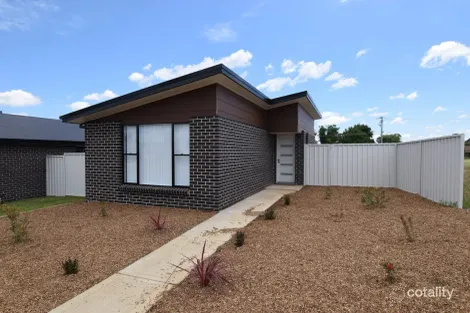 13 Wellesley Ct, Raglan, NSW 2795