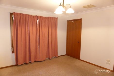 Property photo of 11 Christina Close Parkes NSW 2870