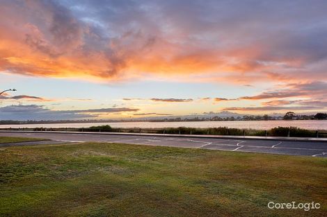 Property photo of 9 Salter Point Parade Salter Point WA 6152