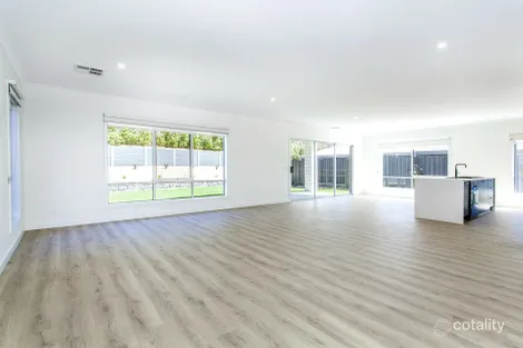 Property photo of 22 Wynnlea Place Lilydale VIC 3140