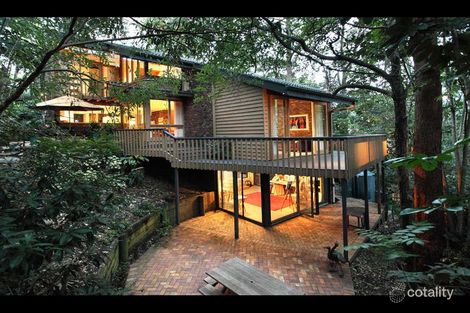 19 Columbia St, Chapel Hill, QLD 4069