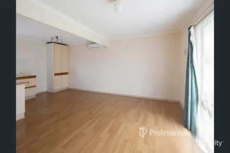 Property photo of 2/69 Regent Avenue Springvale VIC 3171