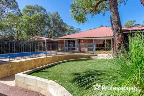 Property photo of 2 Pridmore Place Bedfordale WA 6112