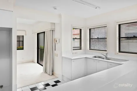 Property photo of 1023 Rosebank Way Hope Island QLD 4212
