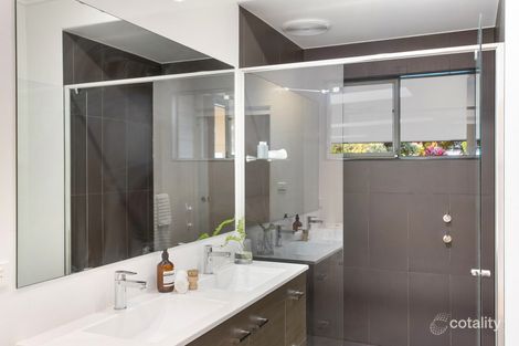 Property photo of 35 Phillips Crescent Mangerton NSW 2500