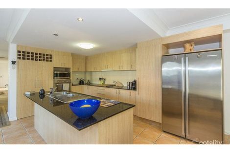 Property photo of 2/25 Ashbourne Terrace Biggera Waters QLD 4216