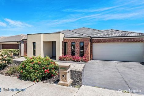 Property photo of 102 Wallara Waters Boulevard Wallan VIC 3756