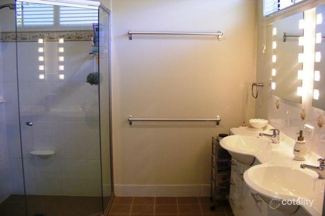 Property photo of 18 Glen Mia Drive Bega NSW 2550