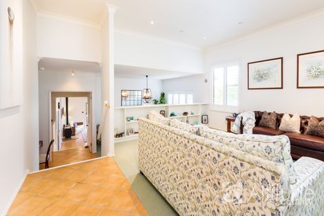 Property photo of 27 Woodside Drive Eleebana NSW 2282