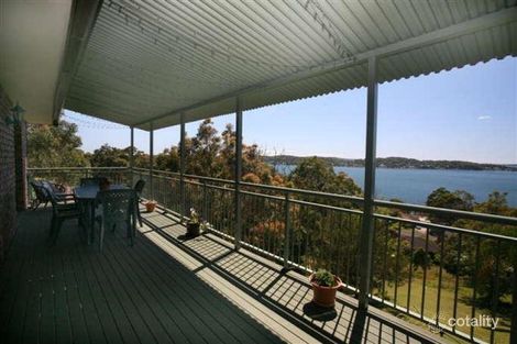 Property photo of 33 Sunlight Parade Fishing Point NSW 2283