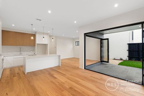 Property photo of 7 Verdant Crescent Doncaster VIC 3108