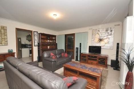 Property photo of 2/1 Opal Court West Wodonga VIC 3690