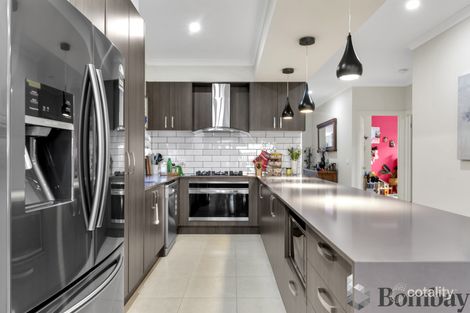 Property photo of 44 Distinction Avenue Craigieburn VIC 3064