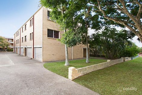 Property photo of 4/28 Birdwood Street Coorparoo QLD 4151
