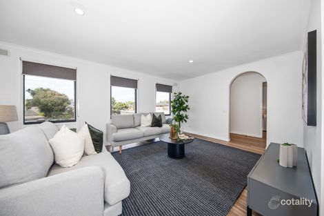 Property photo of 17 Aycliffe Drive Deer Park VIC 3023