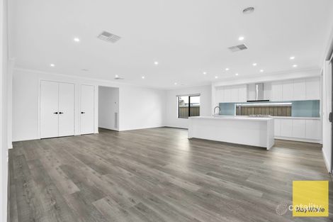 Property photo of 12 Kangaroo Crescent Aintree VIC 3336