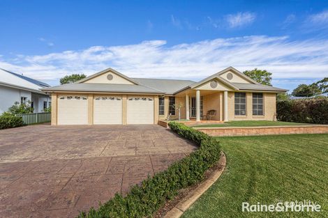 Property photo of 8 Appleberry Close Bomaderry NSW 2541