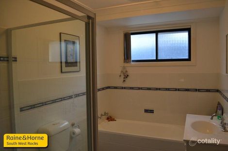 Property photo of 46 Dennis Crescent South West Rocks NSW 2431