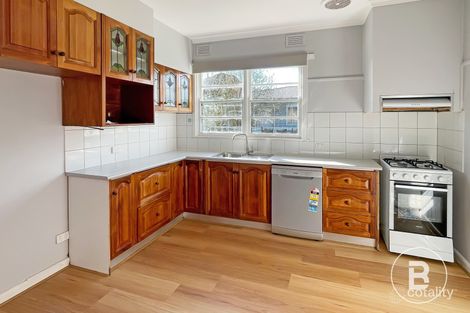 Property photo of 26 Violet Grove Wendouree VIC 3355