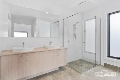 Property photo of 36 Putters Circuit Yarrawonga VIC 3730