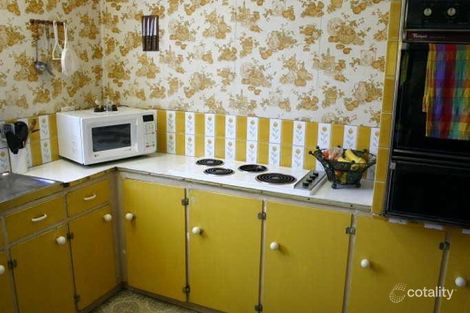 Property photo of 28 Barker Street Kawana QLD 4701