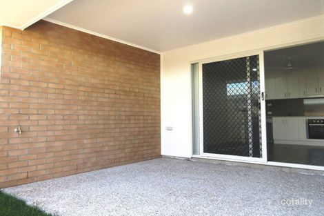 Property photo of 2/64 Milbrook Crescent Pimpama QLD 4209