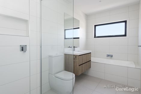 Property photo of 2/43 Park Crescent Williamstown North VIC 3016