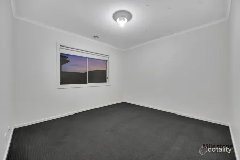 Property photo of 16 Reverence Drive Rockbank VIC 3335