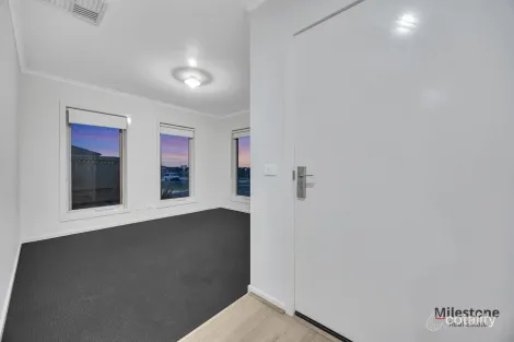 Property photo of 16 Reverence Drive Rockbank VIC 3335