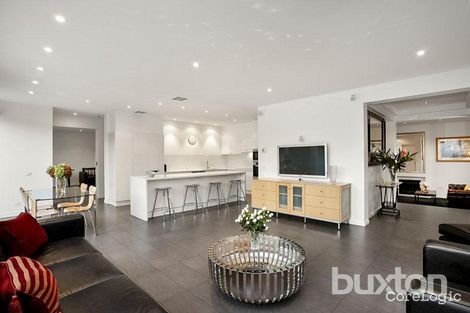 Property photo of 2 Orion Mews Port Melbourne VIC 3207