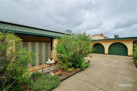 Property photo of 17 Huron Grove West Lakes SA 5021