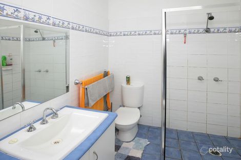 Property photo of 2 John Street Kooringal NSW 2650