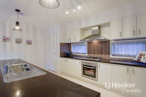 Property photo of 6 Shirley Court Point Cook VIC 3030