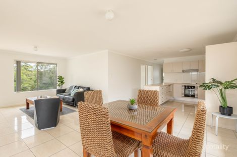 1/10 Wisteria Lane, Southside, QLD 4570
