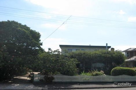 82 The Strand, Newport, VIC 3015