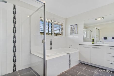 Property photo of 10 Carver Court St Georges Basin NSW 2540