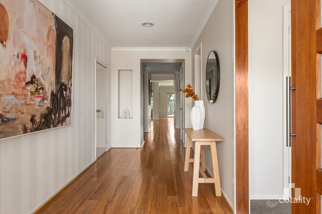 Property photo of 2 Barrett Place Doreen VIC 3754