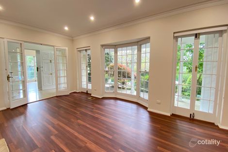 Property photo of 11 Lynbara Avenue St Ives NSW 2075