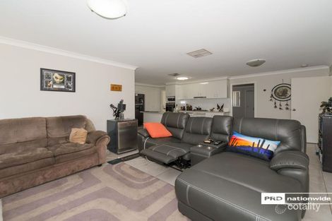 Property photo of 11 Water Gum Close Oxley Vale NSW 2340