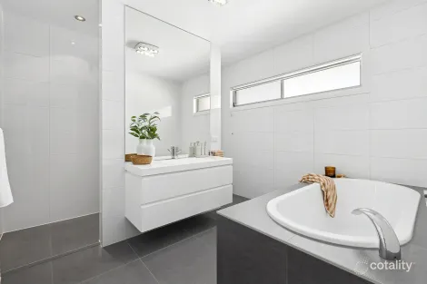 Property photo of 5 Wadeye Street Crace ACT 2911