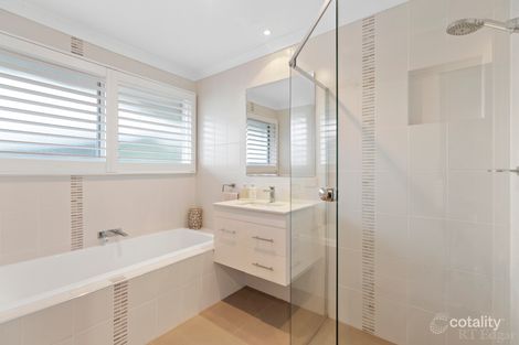 Property photo of 12 Ambleside Close Frankston South VIC 3199