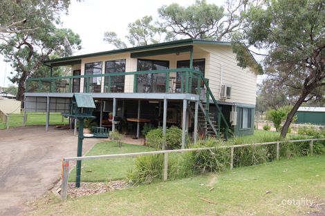 5 Mcphee Ave, Blanchetown, SA 5357