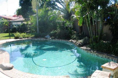 19 Barrier Reef Dr, Mermaid Waters, QLD 4218