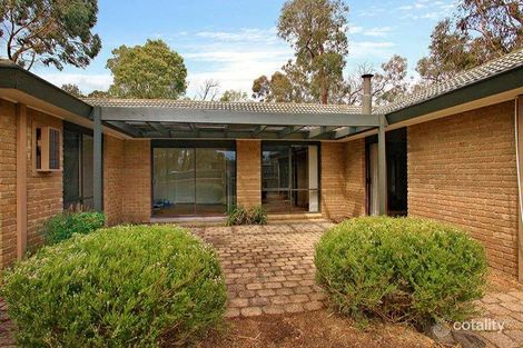 Property photo of 61 Wycliffe Crescent Eltham VIC 3095