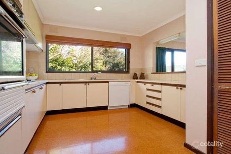 Property photo of 24 Blair Avenue Frankston South VIC 3199