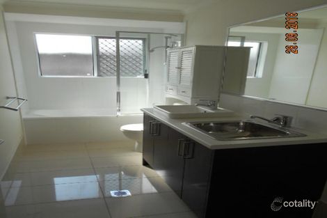 Property photo of 2/3 Honeysuckle Court Buderim QLD 4556