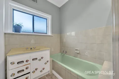 Property photo of 42 Logan Street Hamlyn Heights VIC 3215